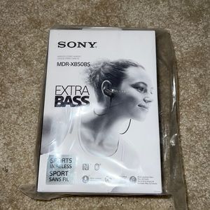 sony mdr-xb50bs headphones